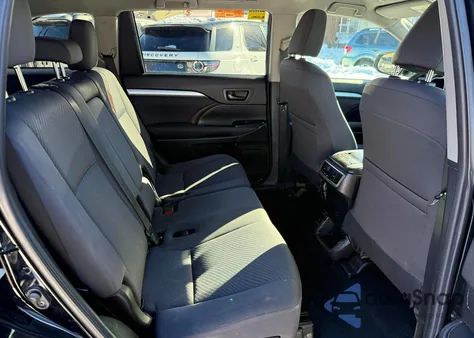 2019 Toyota Highlander Le from USA, damaged, VIN 5TDBZRFH3KS745194